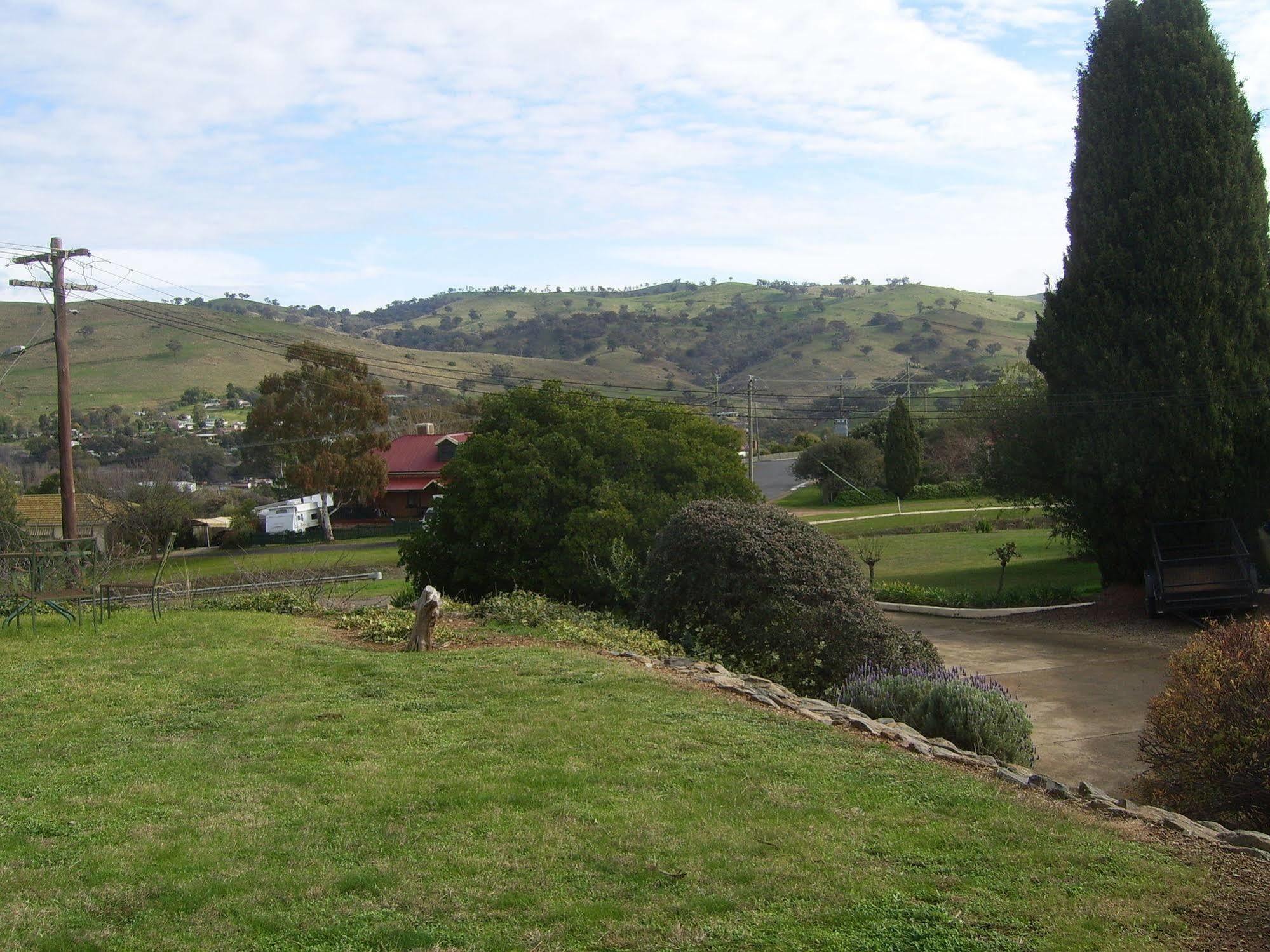 Garden Motor Inn Gundagai Exteriér fotografie